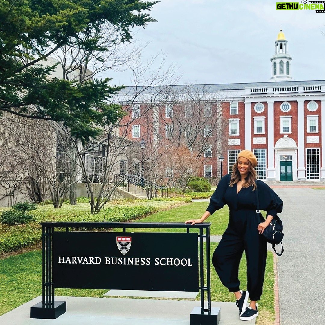 Tyra Banks Instagram - Today was a DREAM day I never saw coming. I delivered the graduation speech to the @Harvardhbs Owner President Management graduates. I graduated from the same program 11 years ago. It changed my life. Sending so much love to the OPM 59 graduates. I know for sure that your biggest and wildest DREAMS will come true! #HBSforLife #OPMforever