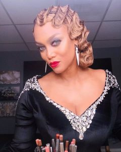 Tyra Banks Instagram - Retro glam with a lil @charlidamelio surprise. She gave me a gift. It smells good. So I modeled with it. Not an ad. Just love. Congrats on your #DWTS win, beautiful girl! 💛