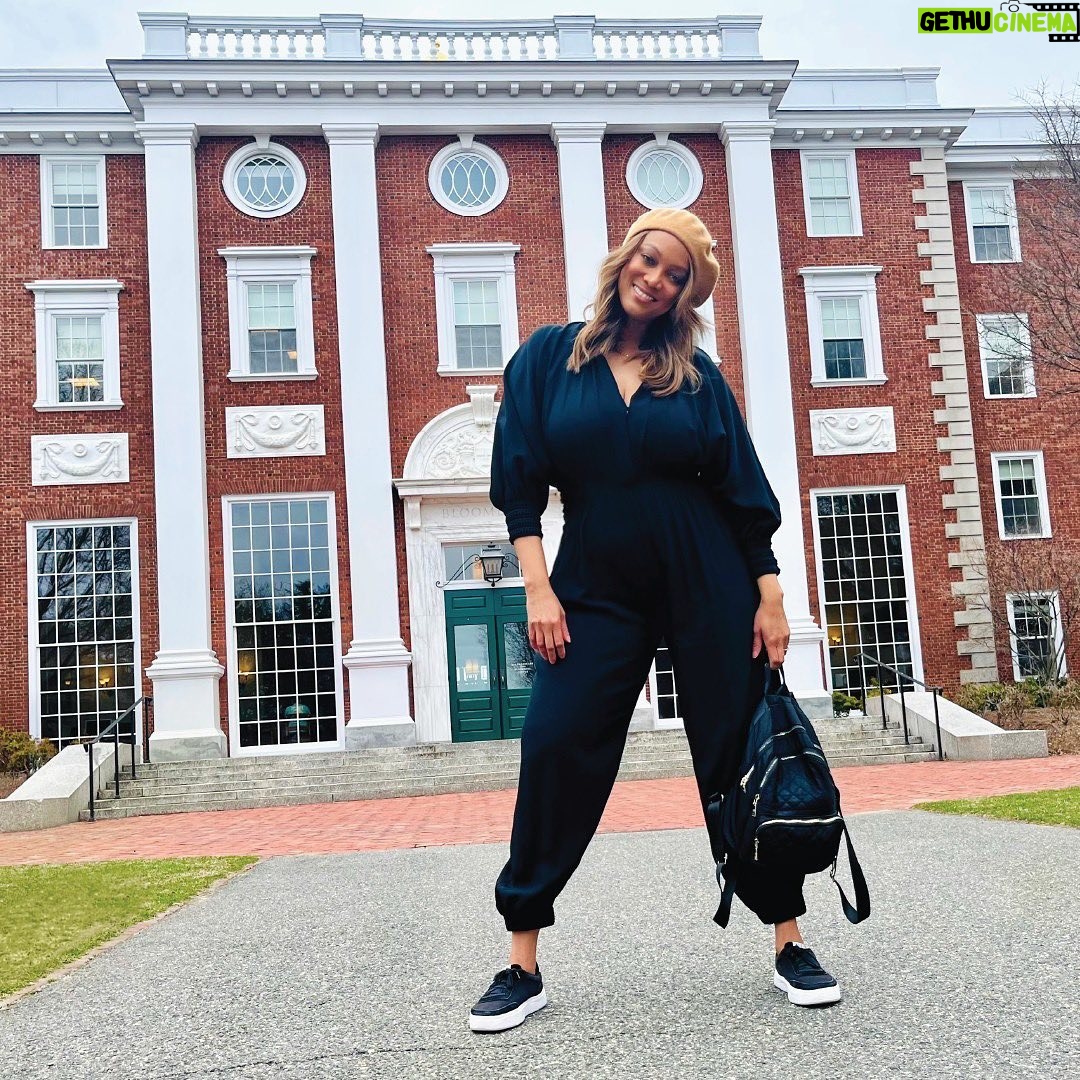 Tyra Banks Instagram - Today was a DREAM day I never saw coming. I delivered the graduation speech to the @Harvardhbs Owner President Management graduates. I graduated from the same program 11 years ago. It changed my life. Sending so much love to the OPM 59 graduates. I know for sure that your biggest and wildest DREAMS will come true! #HBSforLife #OPMforever