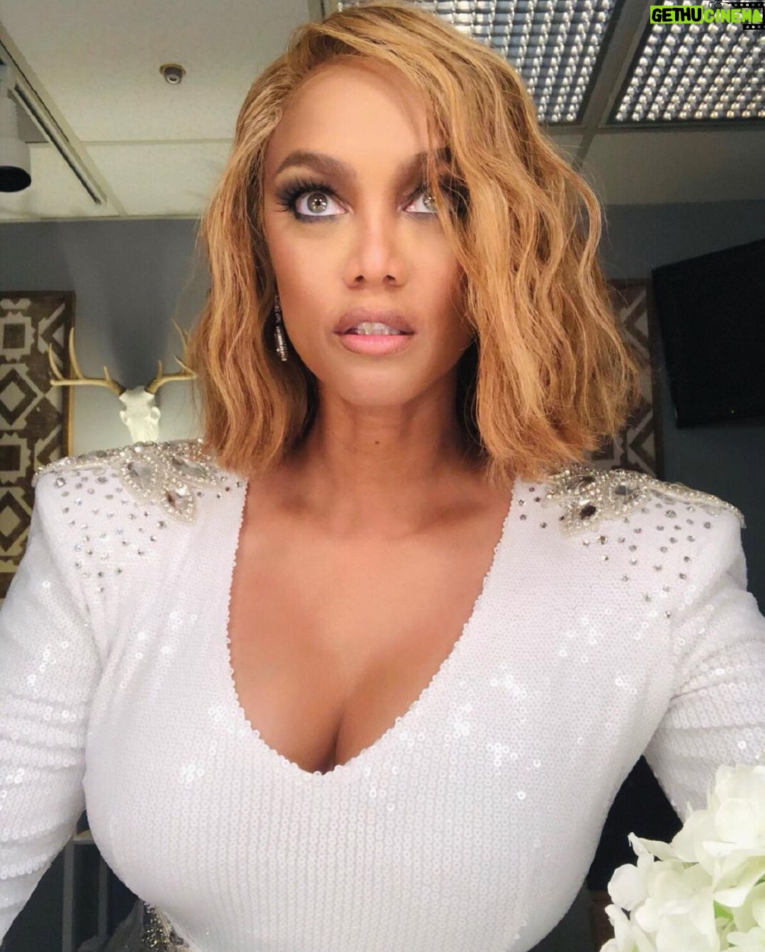 Tyra Banks Instagram - Bond girl Makeup: @valentefrazierartistry The bob: @kimblehaircare Stylist: @Ericarchibald & @nataliabarzilai Designer: @theblondsny Rings: @xivkarats Earrings: @xivkarats Tailor: @mparkerbuzz #DWTS