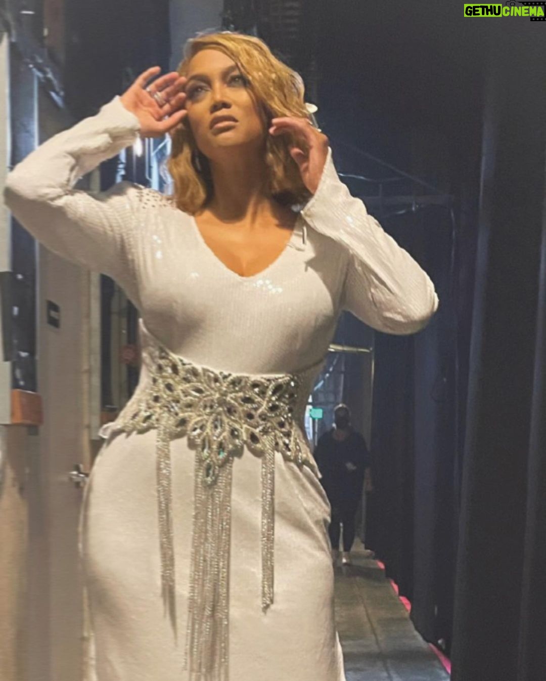 Tyra Banks Instagram - Bond girl Makeup: @valentefrazierartistry The bob: @kimblehaircare Stylist: @Ericarchibald & @nataliabarzilai Designer: @theblondsny Rings: @xivkarats Earrings: @xivkarats Tailor: @mparkerbuzz #DWTS