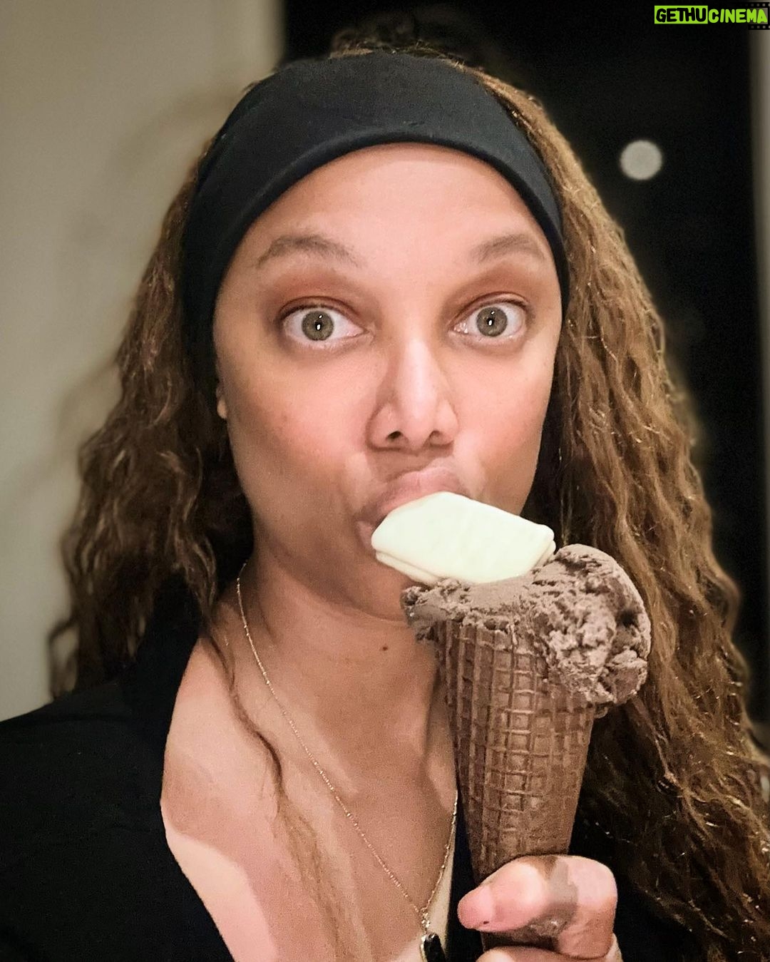 Tyra Banks Instagram - Huh? Caption these better than me below 👇🏽