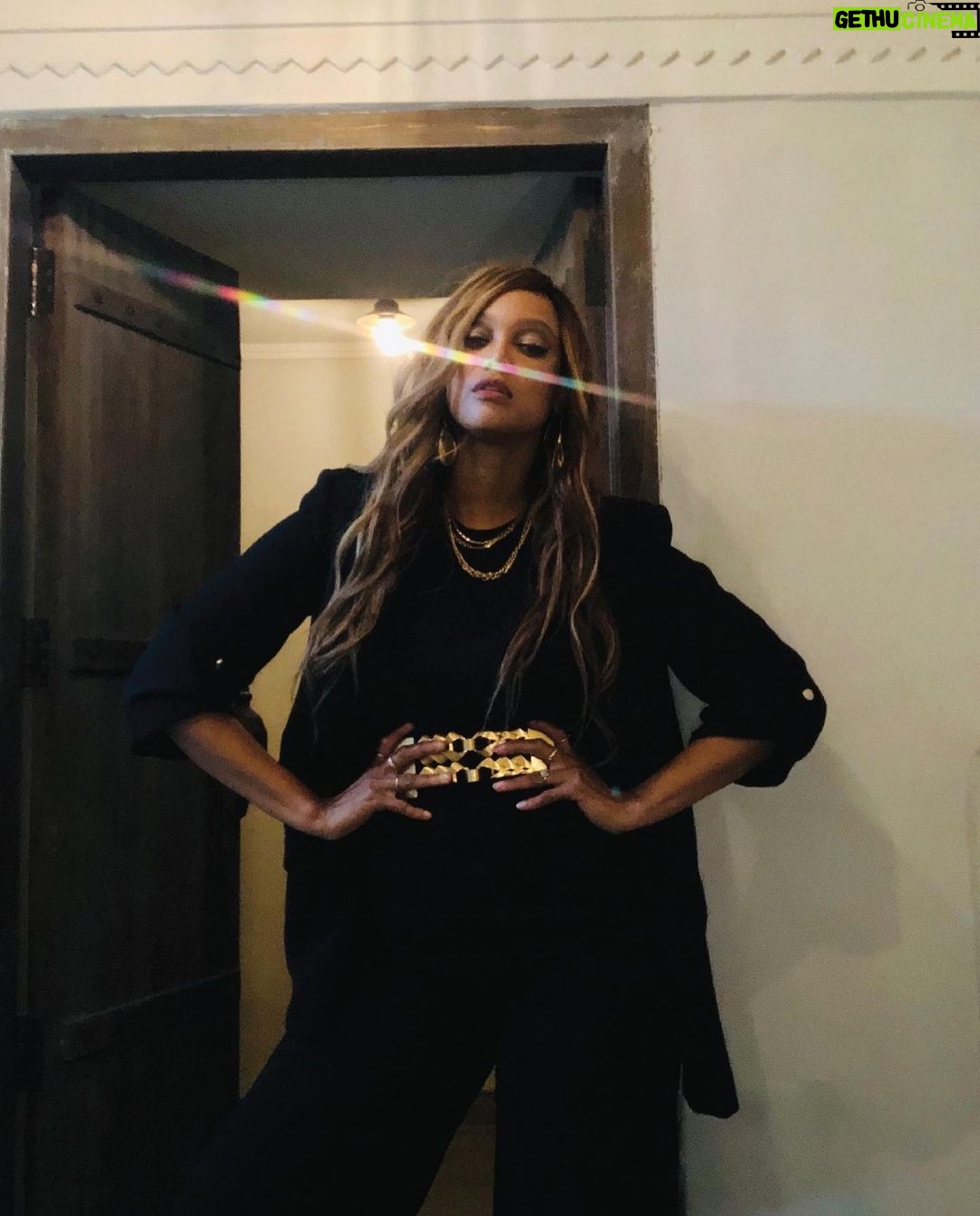 Tyra Banks Instagram - The SHOW (red carpet) and the AFTER PARTY (my hotel bathroom 🙃). Which you like best? . . A few months ago, I presented @Huda with a Time100 Impact Award at the amazing @museumofthefuture. Amazing night. #Time100Gala