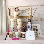 Tyra Banks Instagram - ❤️MOTHER’S DAY GIVEAWAY❤️ @SMiZECream is gifting ONE LUCKY WINNER our Mother’s Day Deluxe Ice Cream Box! It’s filled with 9 ice creams + luxe gifts! We will ship the box right to your Mom’s doorstep (or to yours)! ⁠ To Enter: 😍 Like this post + follow @goldbelly⁠ and @smizecream 😍 Extra Entries if you tag friends on the @smizecream post! ⁠ Must enter before 04/29, live in the continental US, and be 18+ to win. Winners will be DM’d from @smizecream on April 29. Ok, go to @smizecream now! . . . #Giveaway #MothersDay #MothersDayLove #SMiZECream #SMiZE #IceCream #SheAintSharing @HelenFicalora @toughasamothertribe @MyBougieBottle