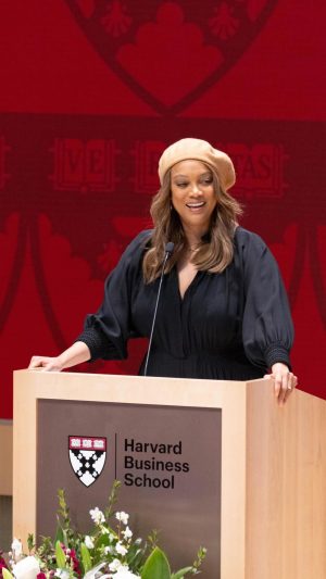 Tyra Banks Instagram - My heart is so full. I delivered the graduation speech to the  @Harvardhbs Owner President Management graduates. 👩‍🎓 

I graduated from the same program 11 years ago. It changed my life. 

#HBSforLife
#OPMforever
#hbsexeced