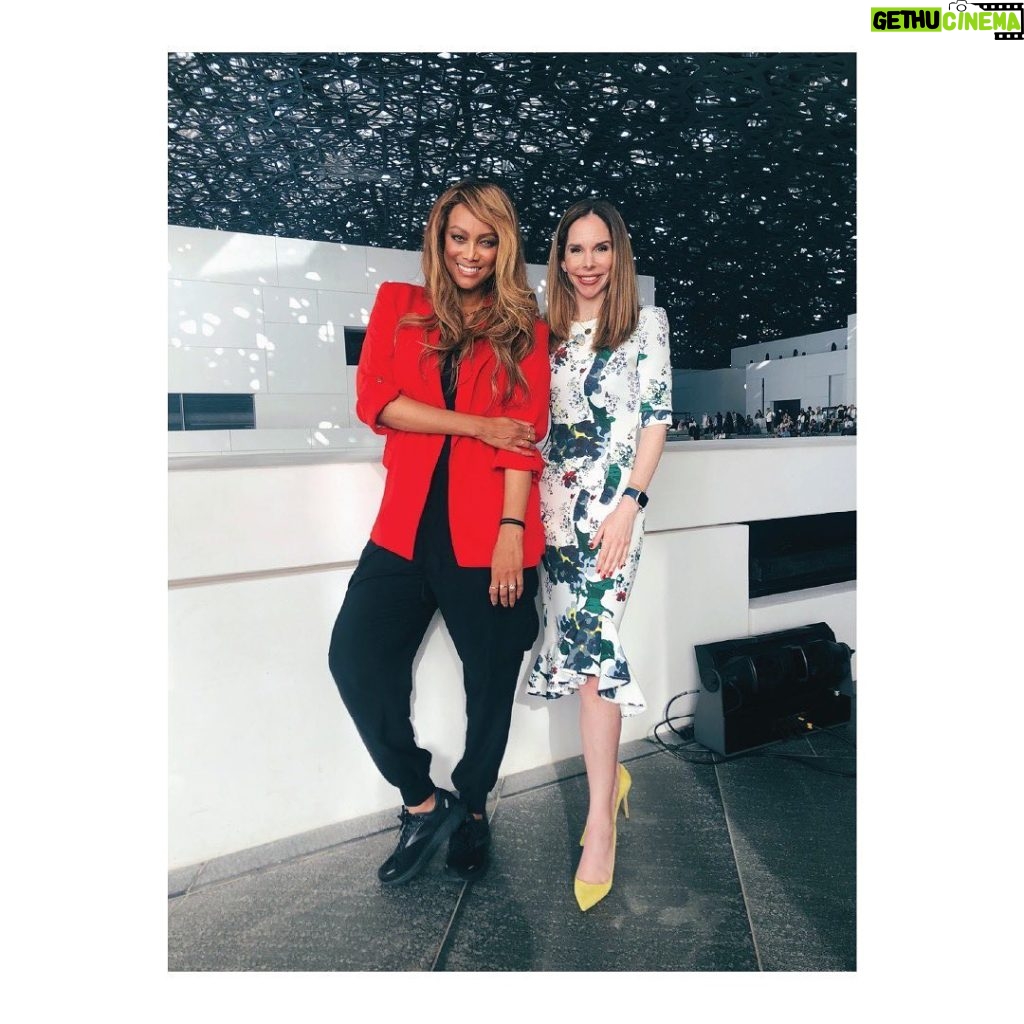 Tyra Banks Instagram - I really enjoyed speaking with @moiraforbes at the Forbes 30/50 Summit in Abu Dhabi at the @LouvreAbuDhabi. Girl power. Woman power. Harnessing YOUR power. That’s what it’s all about! And don’t forget that different is better than better. Find what’s DIFFERENT about YOU and SHARE it with the world! 💛 Tyra #Forbes3050 #3050AbuDhabi #AbuDhabi #IWD2022 #InternationalWomensDay @forbeswomen @forbes @knowyourvalue Louvre Abu Dhabi