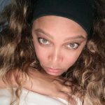 Tyra Banks Instagram - Study break 🤓💄📓 Check out these 10 photos in 10 seconds and then go back to work!