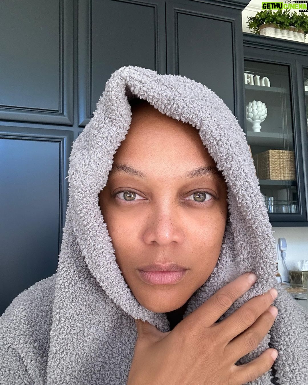 Tyra Banks Instagram - The Category is… #2DaysAfterThanksgiving
