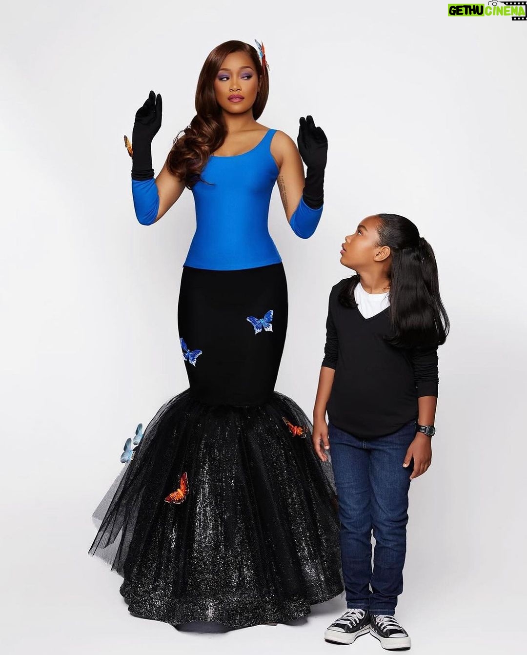 Tyra Banks Instagram - When @keke is Eve for Halloween 2023… Shine bright, Keke! TyTy is LOVING this! I bet @lindsaylohan is, too! #lifesize