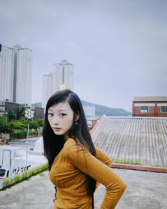 Uchinaga Eri Instagram - 이제서야 올린다