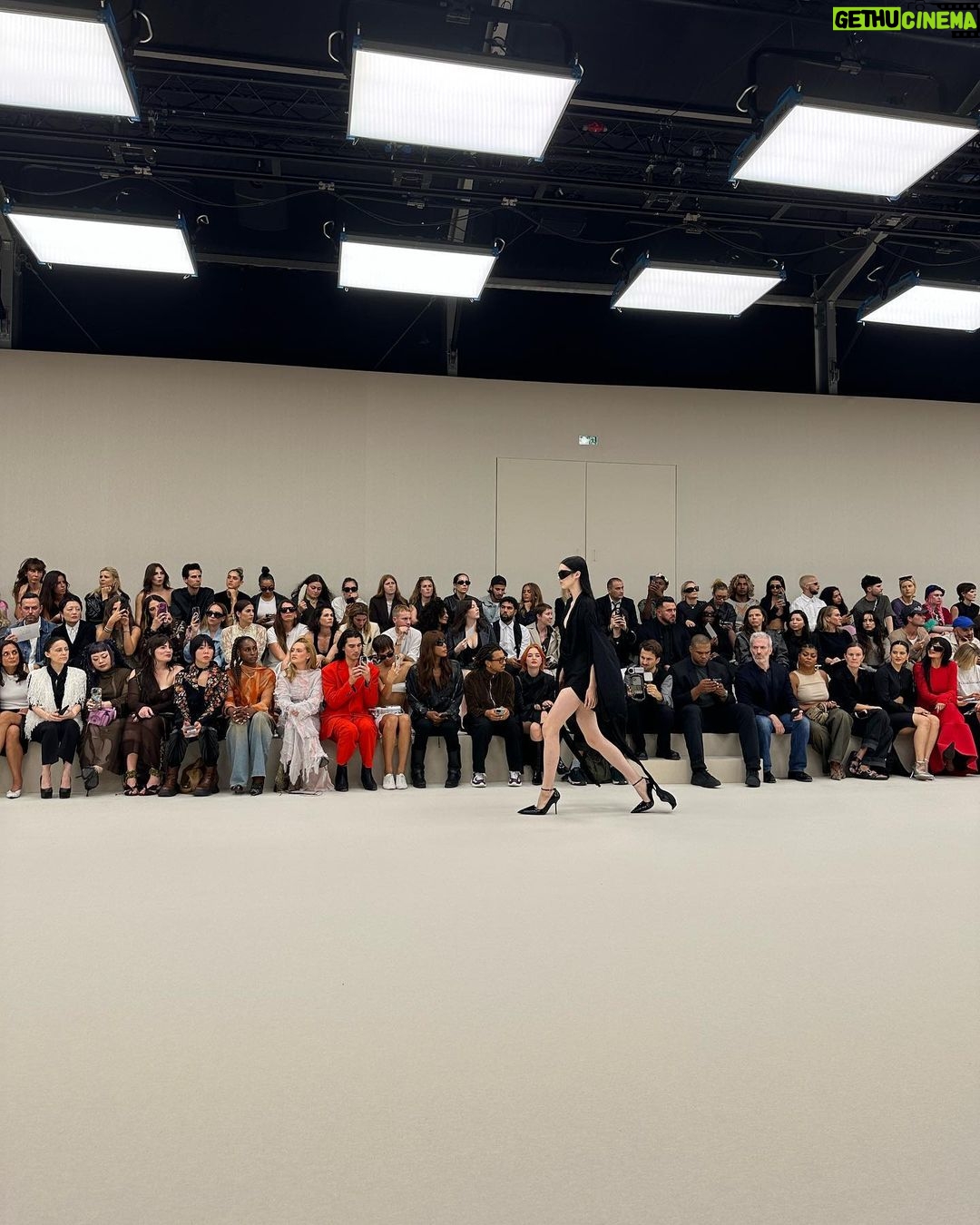 Uchinaga Eri Instagram - @acnestudios 🖤