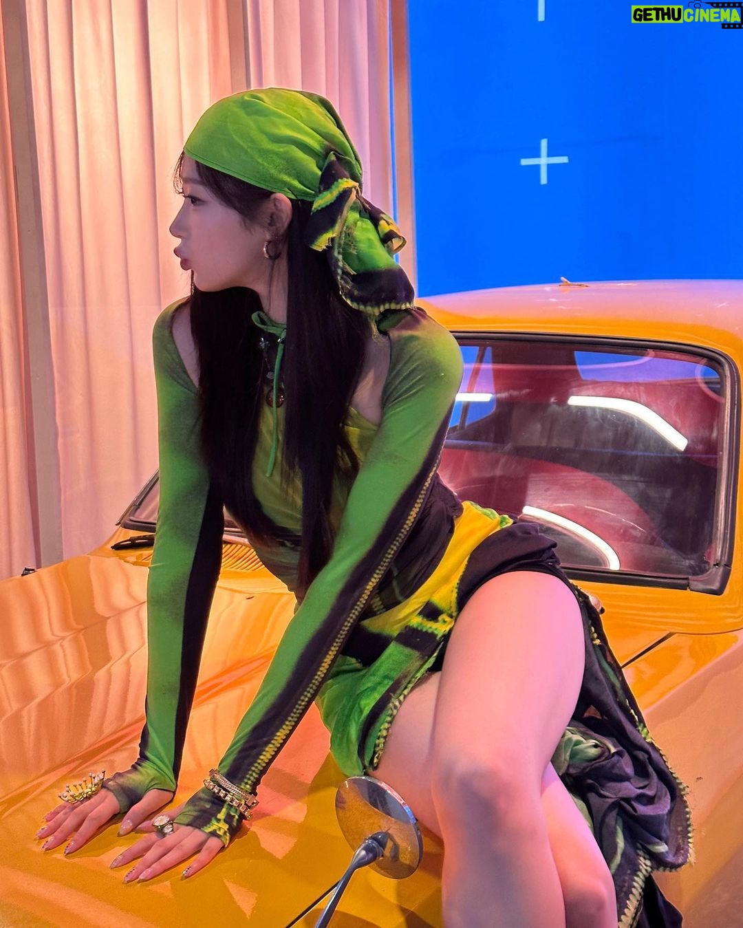 Uchinaga Eri Instagram - kira kira / irashaimase