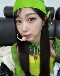 Uchinaga Eri Instagram - kira kira / irashaimase