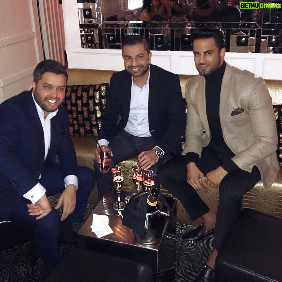 Upen Patel Instagram - “The darker the night, the brighter the stars ⭐️”A memorable evening “ Sheesh Restaurant