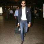 Upen Patel Instagram - Airport dairies ... Papped 😊 Terminal 2, Mumbai International Airport