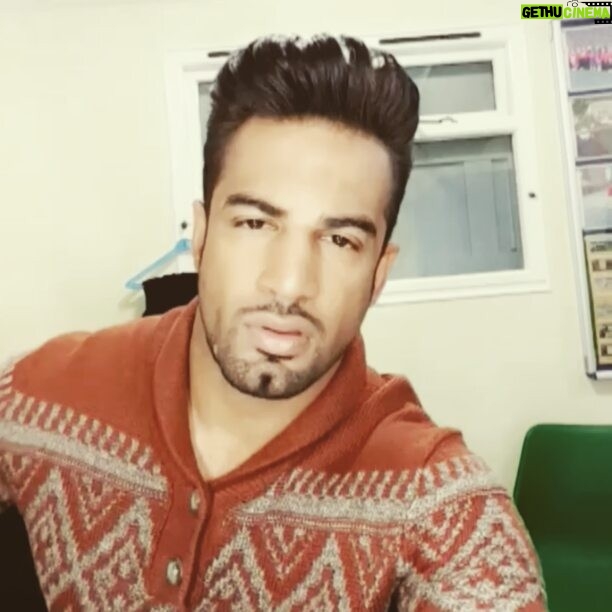 Upen Patel Instagram - Hmmmm... we pose and we ready 😂😂 Mumbai, Maharashtra