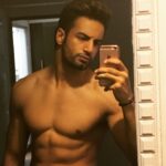 Upen Patel Instagram – Good night 😘 #progress #gymlife #selfie #instagood Mumbai, Maharashtra