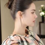 Urassaya Sperbund Instagram - Swipe all the way for a surprise 🥰 ซ้อมๆถ่ายรูปก่อนไปดู #LVFW24