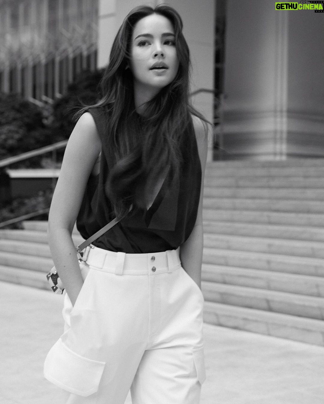 Urassaya Sperbund Instagram - A bientôt Parissss #LouisVuitton #LVFW24