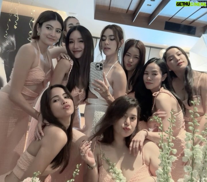 Urassaya Sperbund Instagram - Insane night 💃🏻 your girlies love you bubs @kimmy_kimberley Kimpton Maa-Lai Bangkok