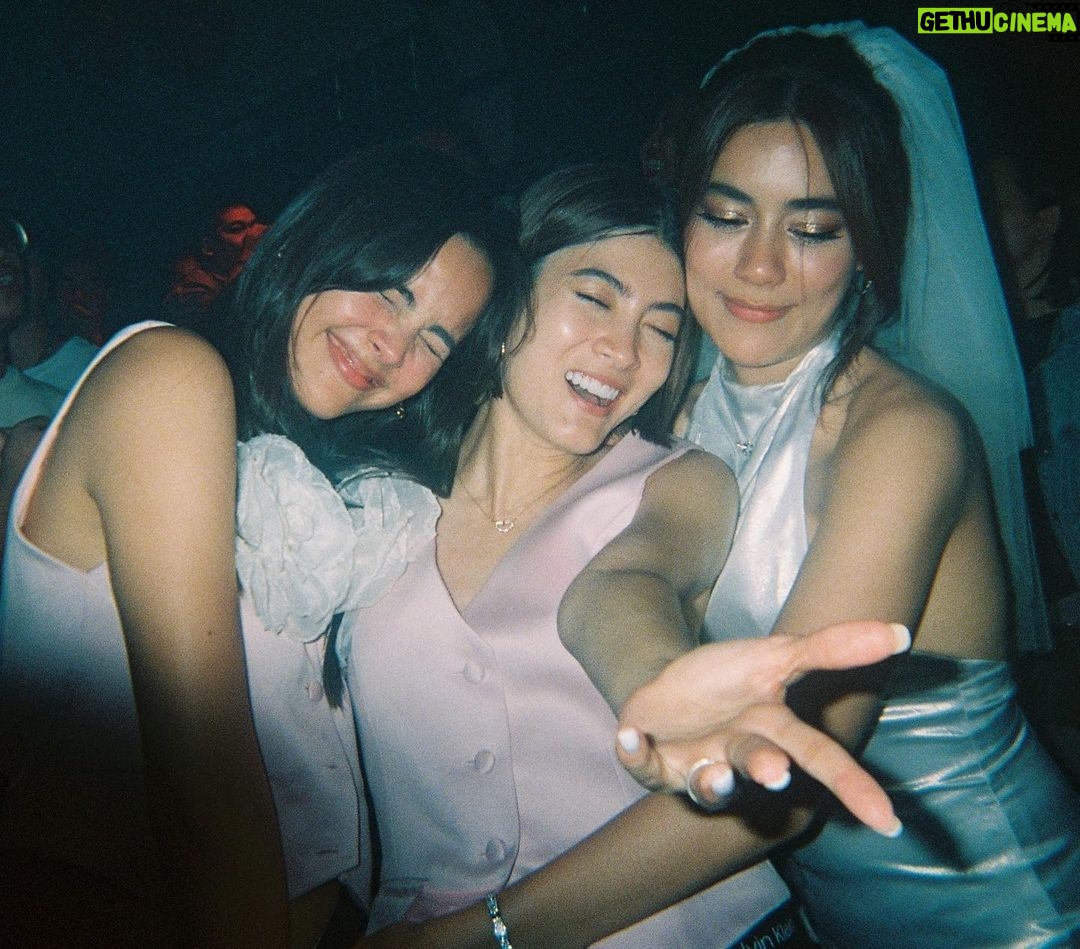Urassaya Sperbund Instagram - Insane night 💃🏻 your girlies love you bubs @kimmy_kimberley Kimpton Maa-Lai Bangkok