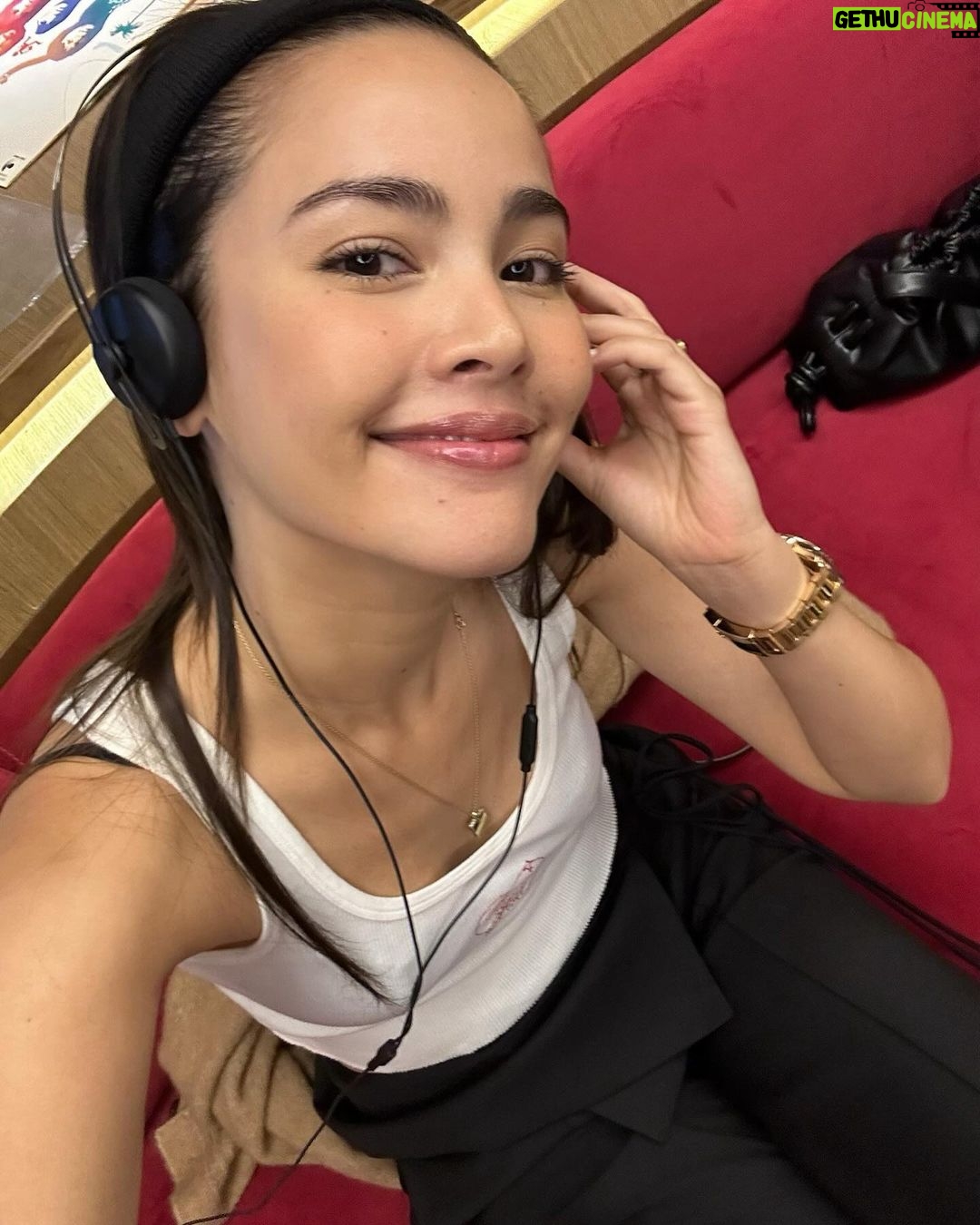 Urassaya Sperbund Instagram - แบบนี้เดือนละครั้งได้มั้ย 🥰