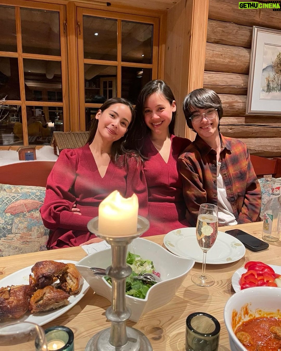 Urassaya Sperbund Instagram - It’s P Cat’s day today, well everyday really cuz she’s the best. And she’s also the best blessing I’ve ever been given in life. Ur lil sis loves you 💓👯♀️ Happy birthdayyyyy carcar