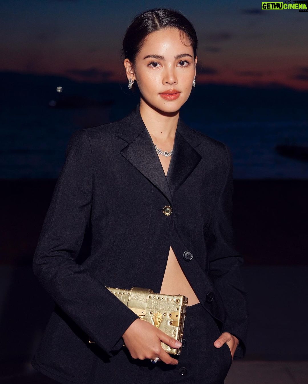 Urassaya Sperbund Instagram - Surrounded by so much beauty 🫶🏼what a dream to be here with #LVHighJewelry in Greece! @louisvuitton @francescaamfitheatrof Amanzoe