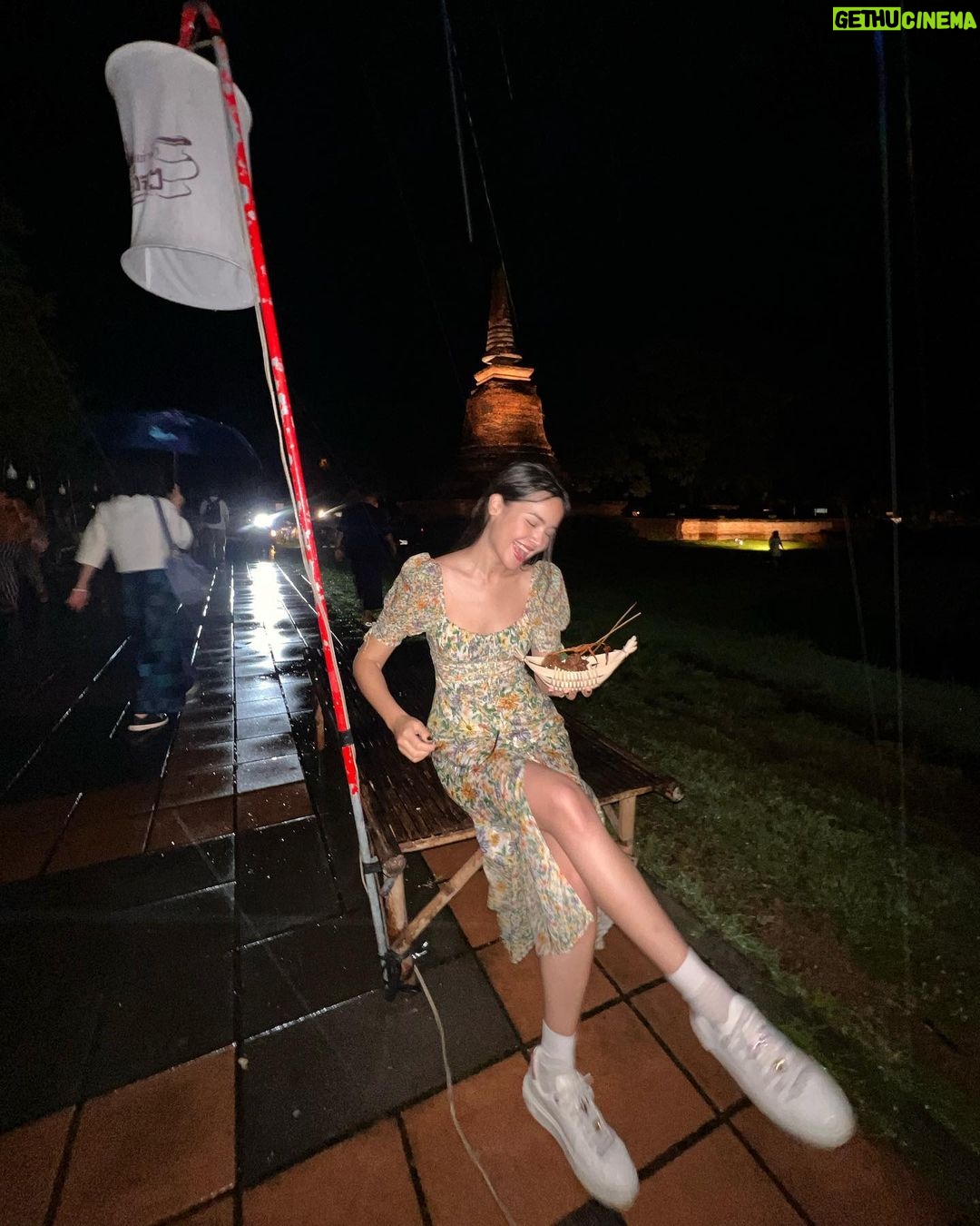 Urassaya Sperbund Instagram - Sukhothai suay makkkk! เป็นการวิ่งที่ scenic สุดๆ :) ขอบคุณนักวิ่งทุกๆคนที่มาร่วม route นี้นะคะ 💙 เจอกันใน series หน้าค่ะ! #bangkokairways #bangkokairwaysboutiqueseries2023 @bangkokairways