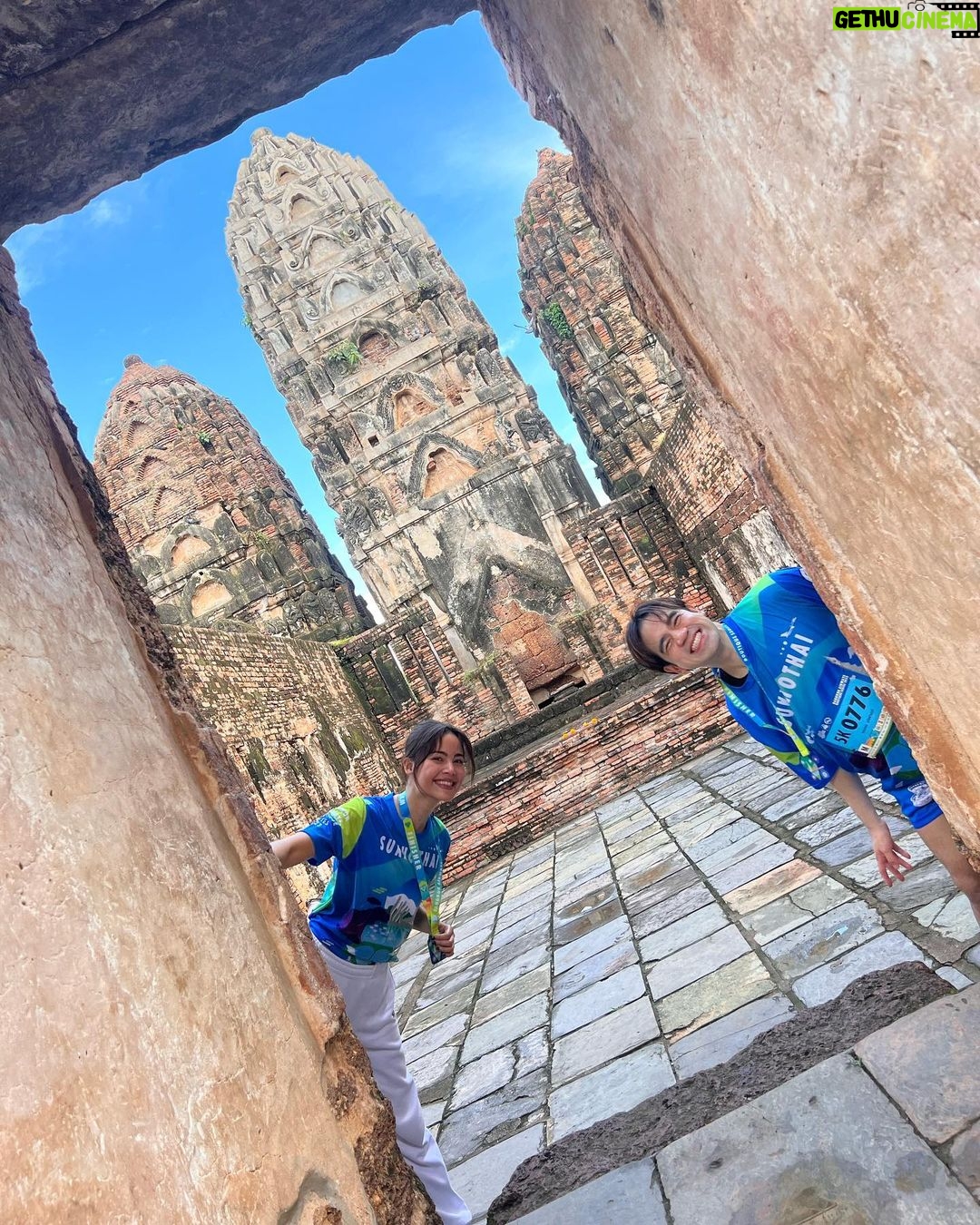 Urassaya Sperbund Instagram - Sukhothai suay makkkk! เป็นการวิ่งที่ scenic สุดๆ :) ขอบคุณนักวิ่งทุกๆคนที่มาร่วม route นี้นะคะ 💙 เจอกันใน series หน้าค่ะ! #bangkokairways #bangkokairwaysboutiqueseries2023 @bangkokairways