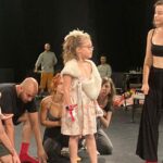 Uraz Kaygılaroğlu Instagram – provalarımıza katılıp @sebnemsonmezofficial in yokluğunda yerini marke eden Ada Hanıma teşekkür ederiz.😍

#AşıkShakespeare

@zorlu_psm 
@serdarbilis