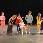 Uraz Kaygılaroğlu Instagram – provalarımıza katılıp @sebnemsonmezofficial in yokluğunda yerini marke eden Ada Hanıma teşekkür ederiz.😍

#AşıkShakespeare

@zorlu_psm 
@serdarbilis