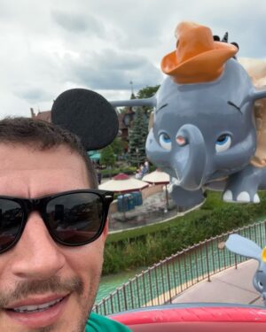 Uraz Kaygılaroğlu Instagram - Enchante Mickey🪤🇫🇷