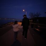 Uraz Kaygılaroğlu Instagram – iki seçenek var, ya Moda ya Ada 👨‍👧