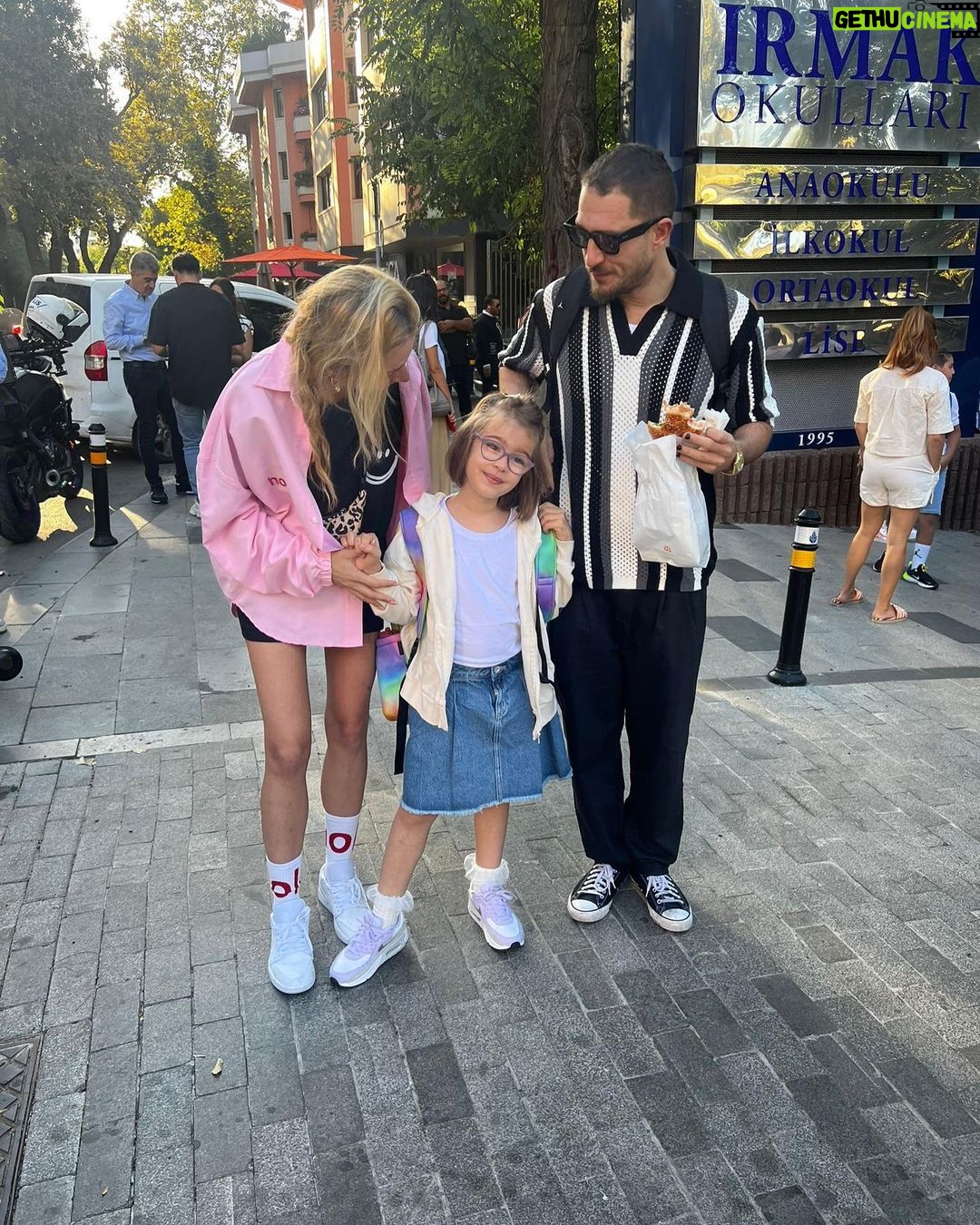 Uraz Kaygılaroğlu - 130.3K Likes - bye bye 2023 🖤