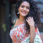 Urmilla Kothare Instagram - 🧡🤍💚 🥻@suta_bombay 📸@saurabh_bhanage_photography_ #26january #2024 #republicday #tricolor #india