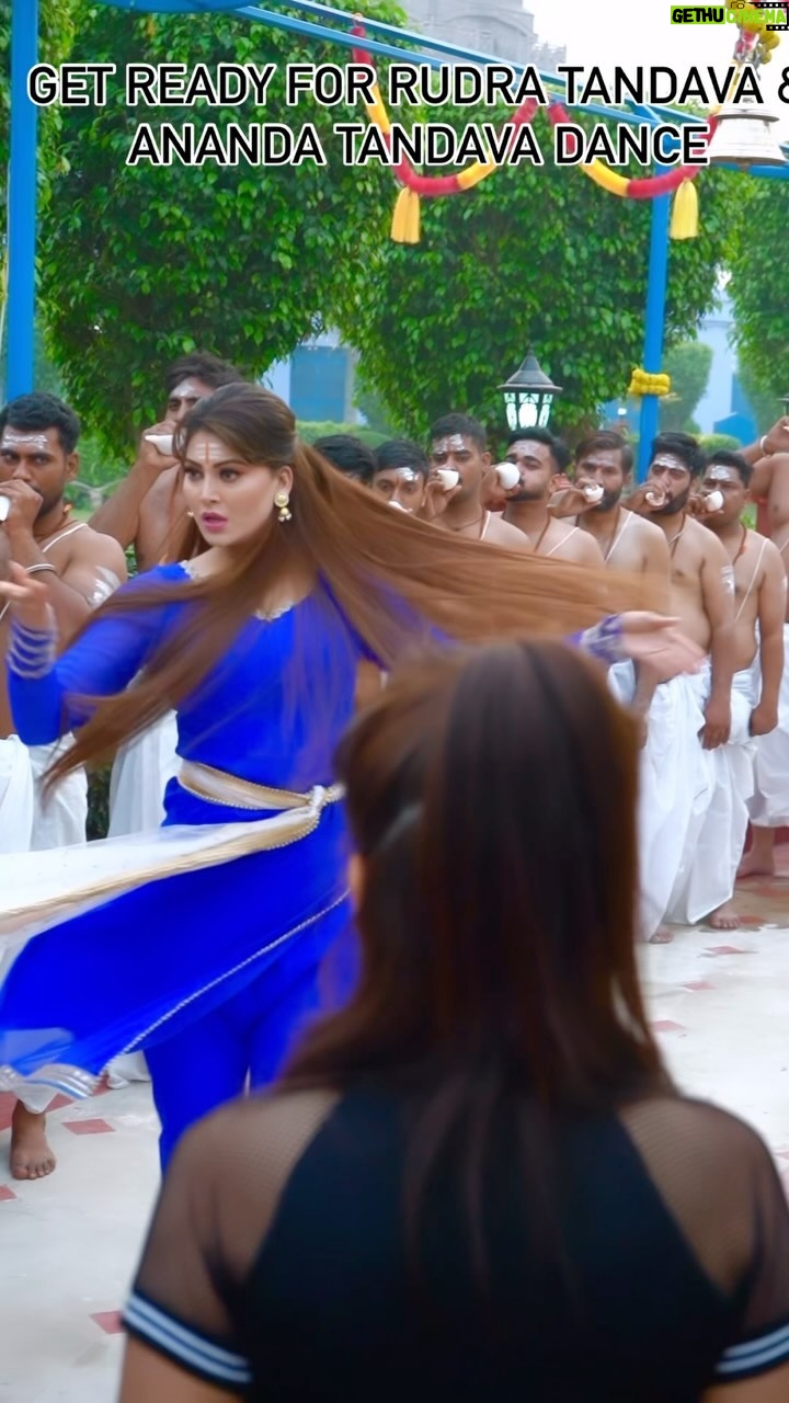 Urvashi Rautela Instagram - If you are looking for sign this is it : Har Har Mahadevβ ππ»π§Ώπ β β β β β β β β β β β β β β β β #love #UR1 #reels #reelsinstagram #reelitfeelit #reelkarofeelkaro #reel #reelsvideo #reelsindia #actor #dance #girl #instagood #trending #India #instagram #india #urvashirautela #pink #kathak #india #cricket #parisfashionweek #red #bollywood #birthday #mahakal #yoyo #yoyohoneysingh #shiva #mahadev