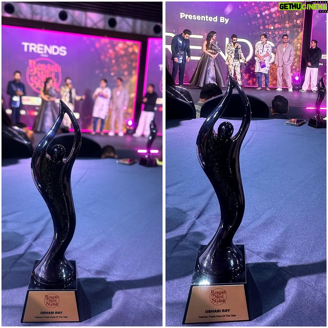 Ushasi Ray Instagram - Priceless moments...one of the best of my life..thank you @iwmbuzz for awarding me as Fashion Fresh Face of the year at #BengalsMostStylish..thanks for the love and support. Fairfield by Marriott Kolkata