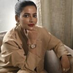 Ushasi Ray Instagram – Spring breaks loose 🍂
📸 @sourav3934 @suvadip_palai 
🧥 @kiara_sen111 
💄 @pritha_dutta_official Kolkata