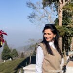 Ushasi Ray Instagram – Beautiful @ushasi enjoying her vacation with her girl gang at Darjeeling @chhotahaazribytherajbaribawali resort. Darjeeling,kalimpong