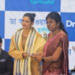 Ushasi Ray Instagram - Minister @chandrimabhatt and Actress @ushasi spotted at the grand launch of @dragarwalseye in saltlake. #TOSpotted