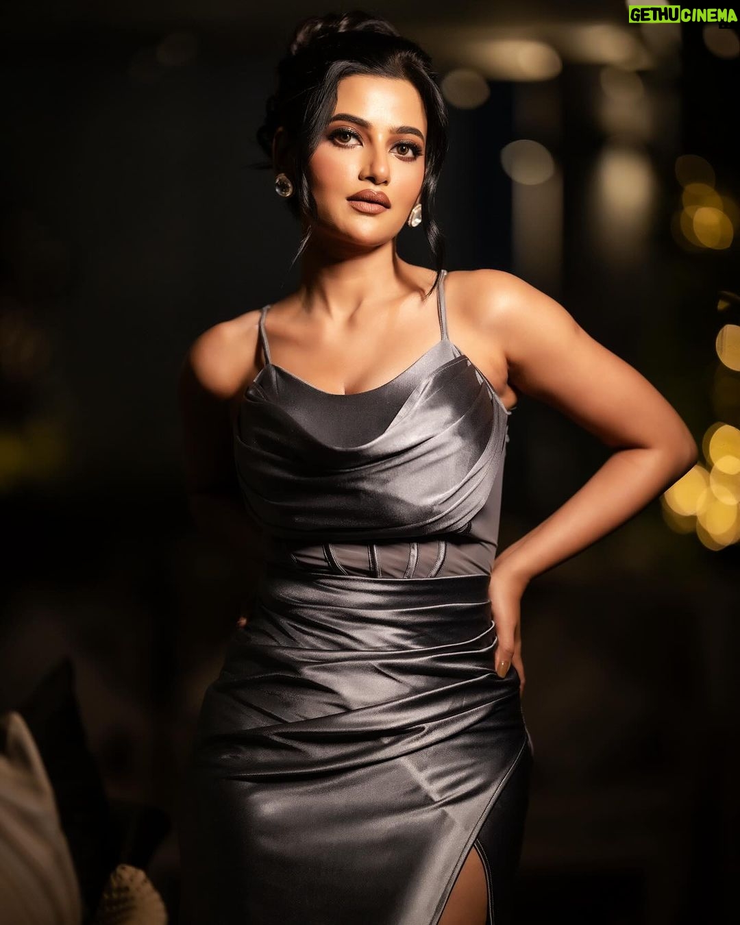 Ushasi Ray Instagram - Ate & left no crumbs๐ฉถ๐ฉถ๐ฉถ ๐ธ @imsayandey ๐ @kiara_sen111 ๐ @jhalak_thedesignerstore ๐ @sahababusona ๐โโ๏ธ @ginni_love21 ๐ @fairfieldkolkata Fairfield by Marriott Kolkata