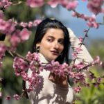 Ushasi Ray Instagram - 🌸🌸🌸🌸🌸 📸 @yudhajit_dey 📍 @chhotahaazribytherajbaribawali Mim Tea Estate, Sukhia, Darjeeling, West Bengal, India.