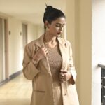Ushasi Ray Instagram - Spring breaks loose 🍂 📸 @sourav3934 @suvadip_palai 🧥 @kiara_sen111 💄 @pritha_dutta_official Kolkata