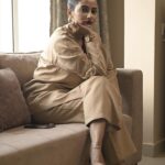 Ushasi Ray Instagram - Spring breaks loose 🍂 📸 @sourav3934 @suvadip_palai 🧥 @kiara_sen111 💄 @pritha_dutta_official Kolkata