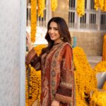 Ushna Shah Instagram – Excited to unveil my journey through elegance with Asim Jofa’s stunning ‘Aira – Summer Print Collection’. Dive into a world where color, texture, and intricate details intertwine to celebrate the timeless allure of nature. Explore the collection now for a touch of Pakistani grace and modern sophistication.
@asimjofa @iamasimjofa

#AsimJofa #AiraCollection #UshnaShah