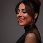 Ushna Shah Instagram - Breakfast, anyone? 🌙 🛶 👗 @adnanpardesy 💎 @inheritfinediamond Glam: @nabila_salon (Makeup- @honeymakeupartist0109 ) (Hair- Hashaam & Bella) #ushnashah 📷 @itsshehryaradil