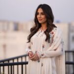 Ushna Shah Instagram - Felt cute 🥰 wearing @ansabjahangirstudio ~ a reminder that there is still a Jen-0-side happening in ph-a-las-3 that is being fully backed & funded by the Amree kee gov urn meant. Keep spreading the w0rd and keep boy kotting ! now chi Ldren are being bu- read on the side of the r0ad. The c0nditions are wors3 than ever! #nabilasalon #ushnashah #chikkarthefilm