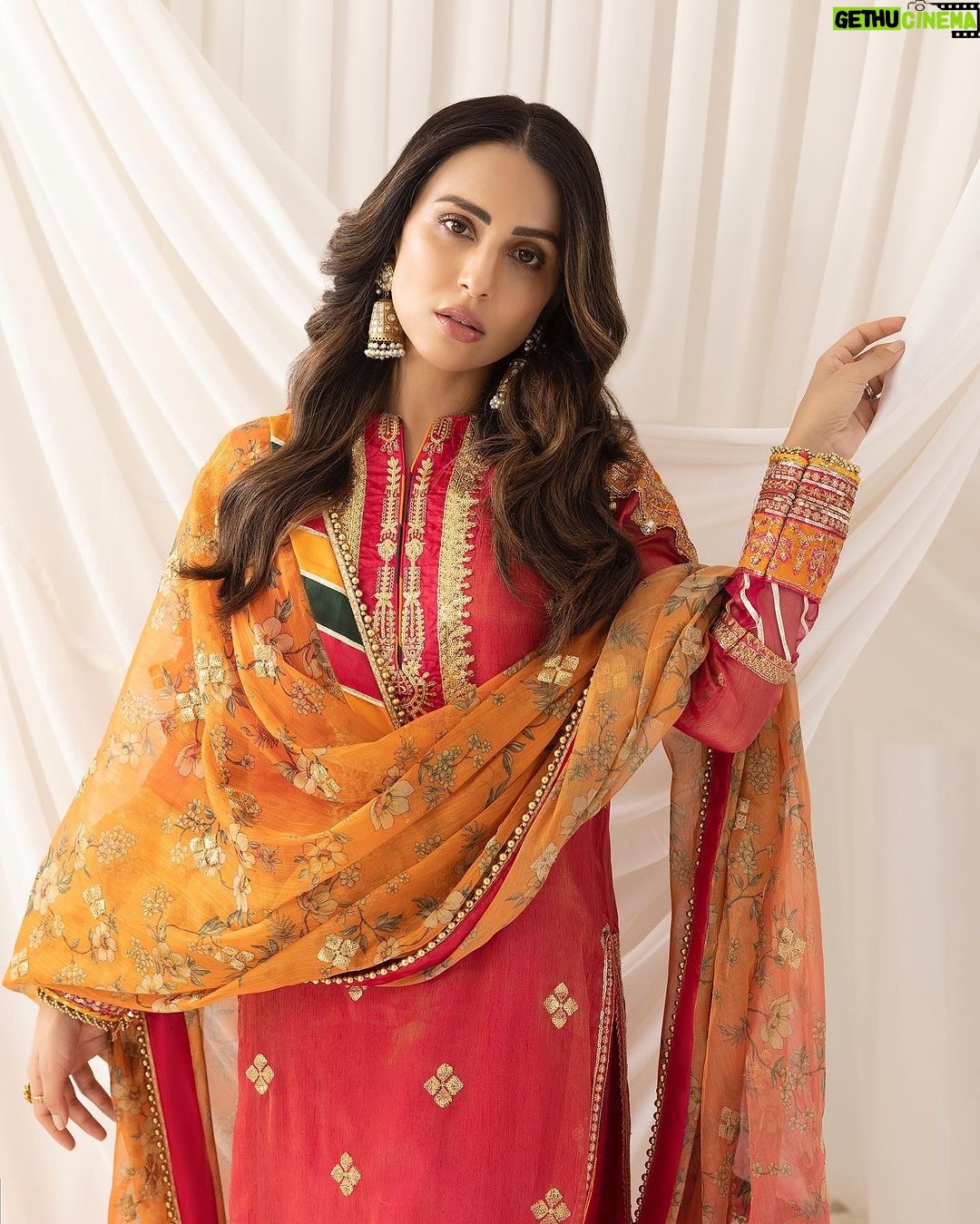 Ushna Shah Instagram - #ad shot on 08.10.23 Draped in @asifanabeel 'Barasti' budget friendly festive collection: Effortless elegance, captivating colors, and shimmering sequins. The epitome of festive glamour, all without breaking the budget! Which look is your favourite? ✨ Launching Soon. #asifaandnabeel #asifanabeel #festivecollection #festivewear #fashion #love #asianwedding #weddingwear #AffordableGlam #FestiveFashion #ushnashah