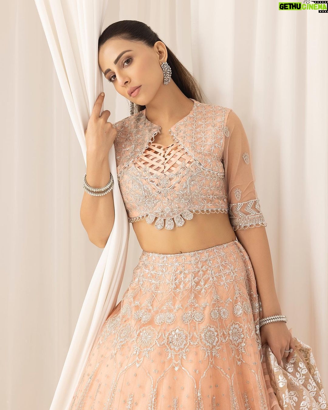 Ushna Shah Instagram - #ad shot on 08.10.23 Draped in @asifanabeel 'Barasti' budget friendly festive collection: Effortless elegance, captivating colors, and shimmering sequins. The epitome of festive glamour, all without breaking the budget! Which look is your favourite? ✨ Launching Soon. #asifaandnabeel #asifanabeel #festivecollection #festivewear #fashion #love #asianwedding #weddingwear #AffordableGlam #FestiveFashion #ushnashah